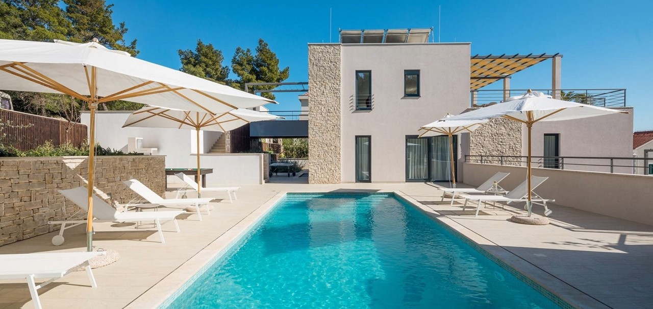 027 Orvas 18 Villa Vesna