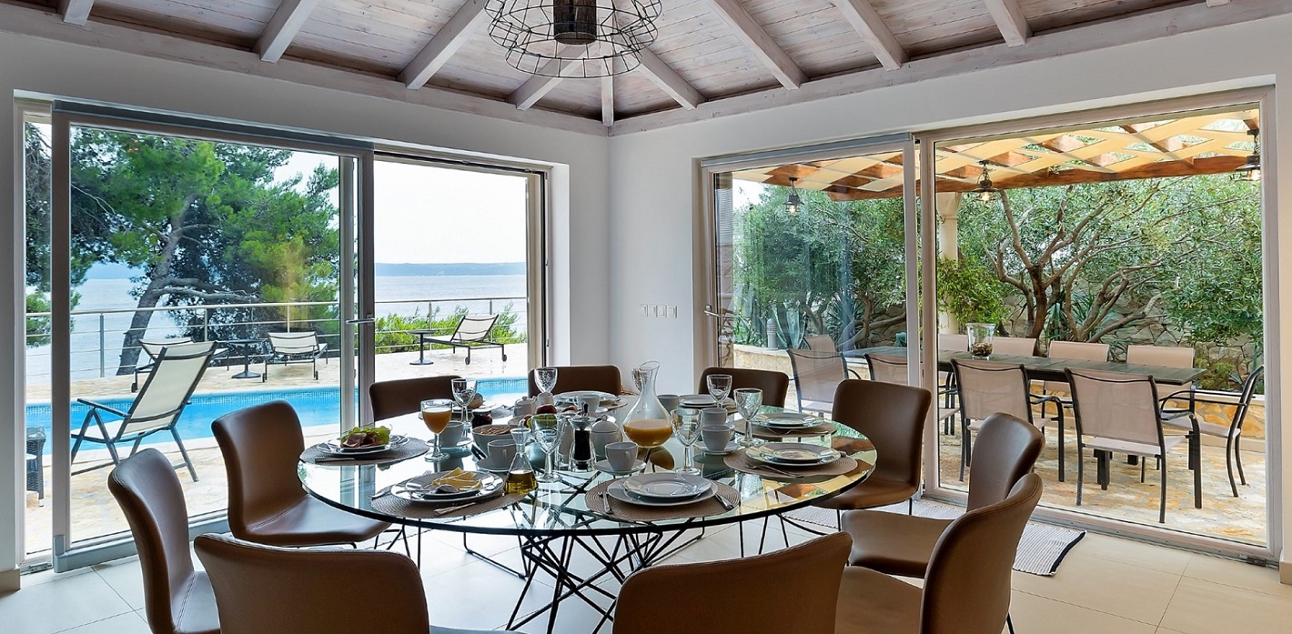 006 Orvas 10 Villa Zora