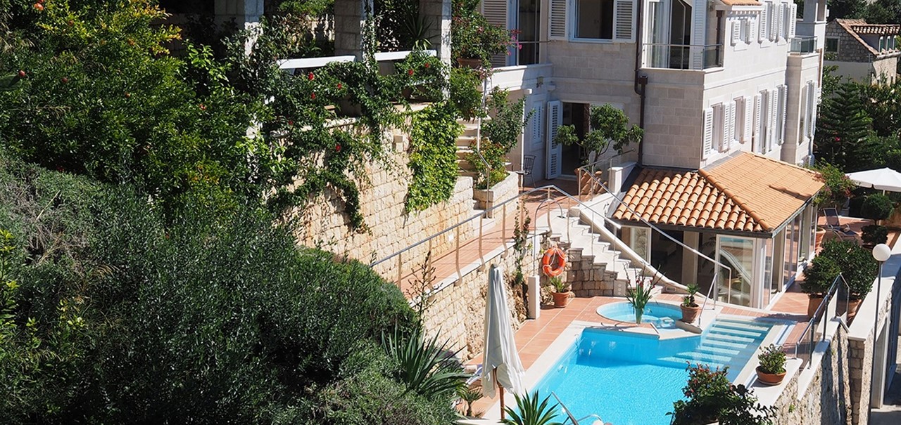 003 Orvas 32 Villa Andela