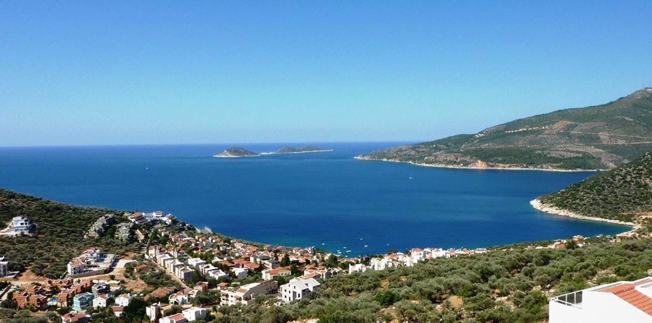 Overlooking Kalamar bay