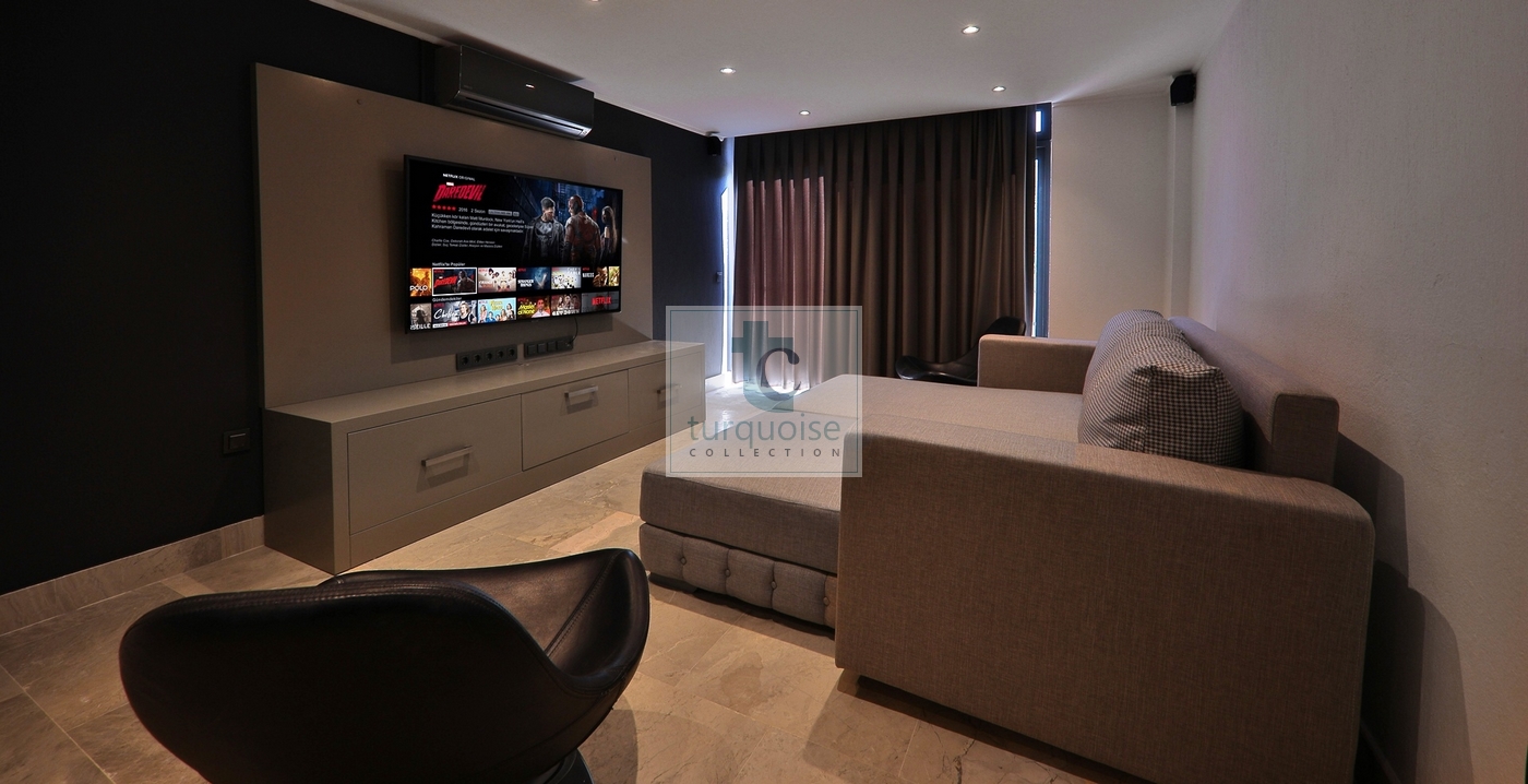 Media Room Or 7Th Bedroom 2