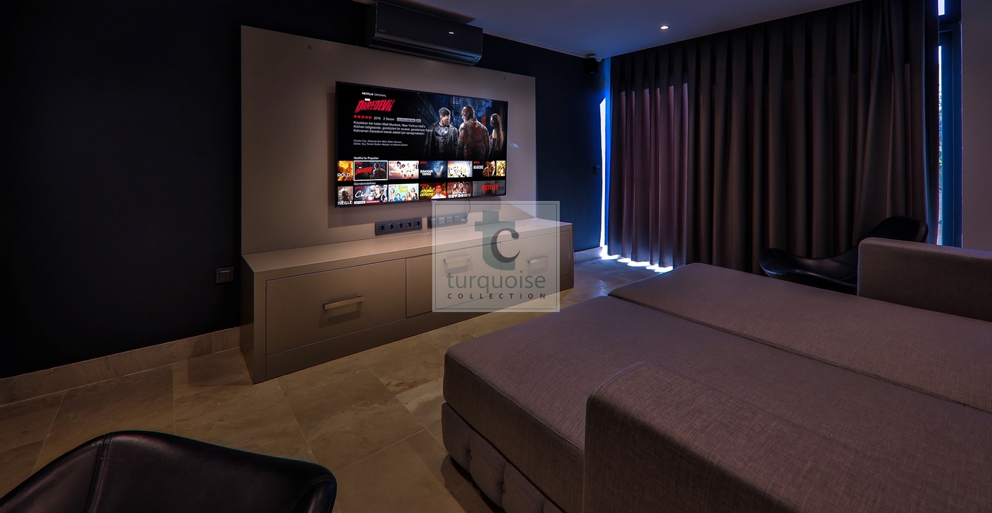 Media Room Or 7Th Bedroom 3