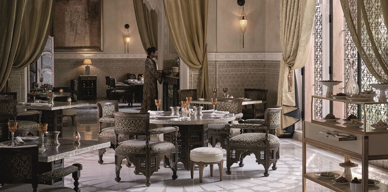 Grande Table Marocaine HD Cisaac Ichou