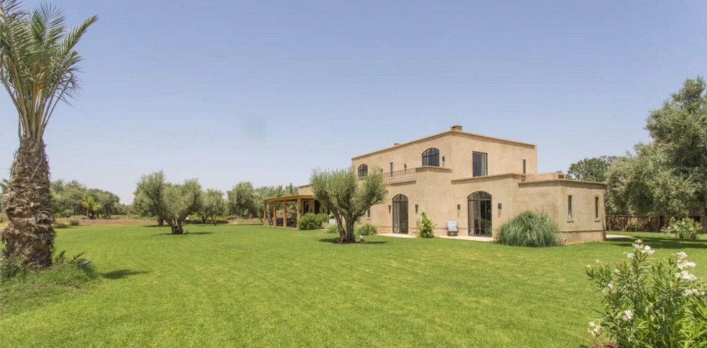 002 Villa Flo Outside