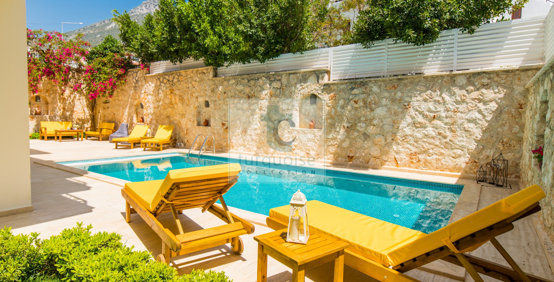 Garden Court Apartment The Turquoise Collection