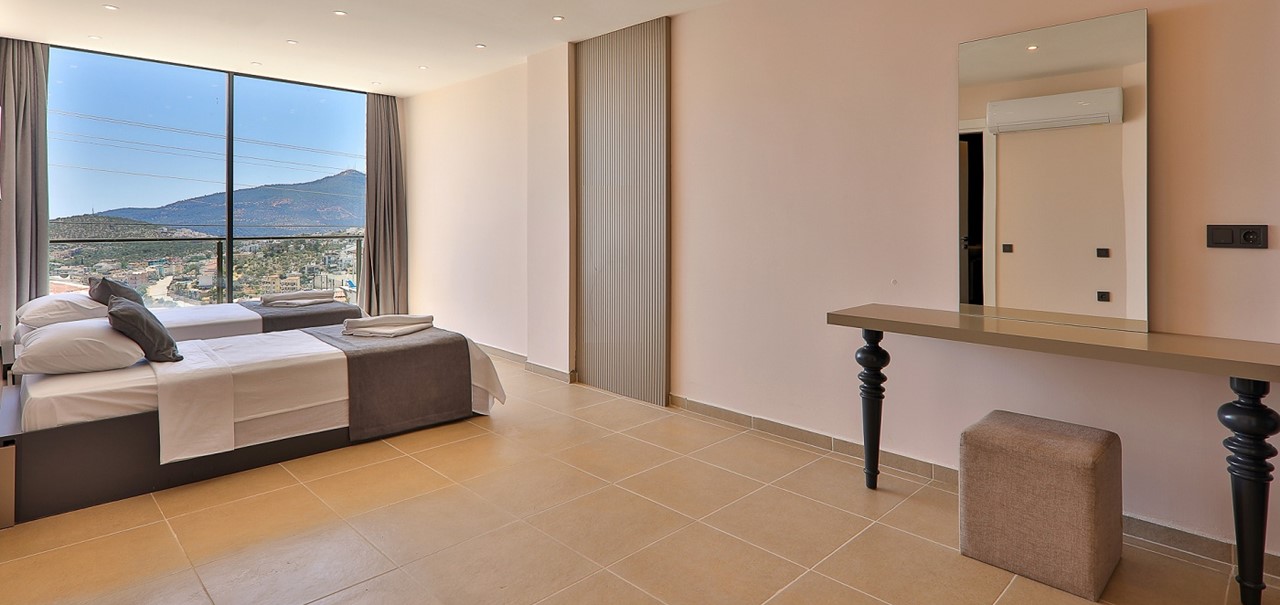 Basement Twin Bedroom 3