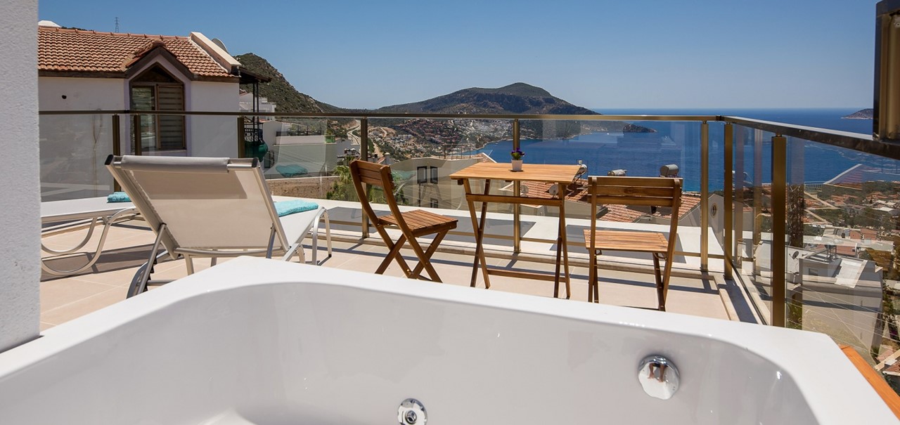 Top Floor Jacuzzi View