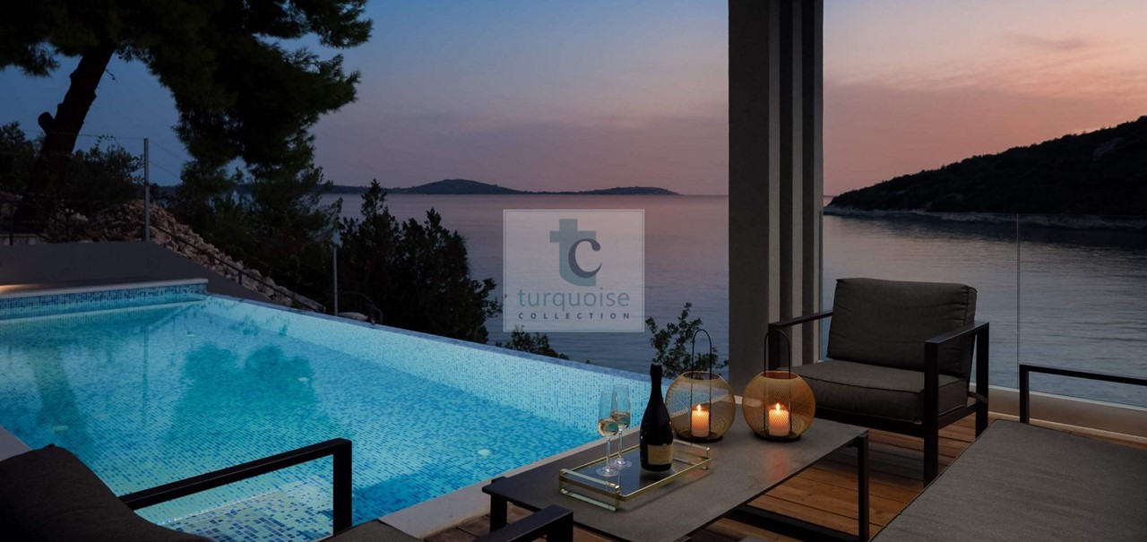 Villa Extravaganza 30