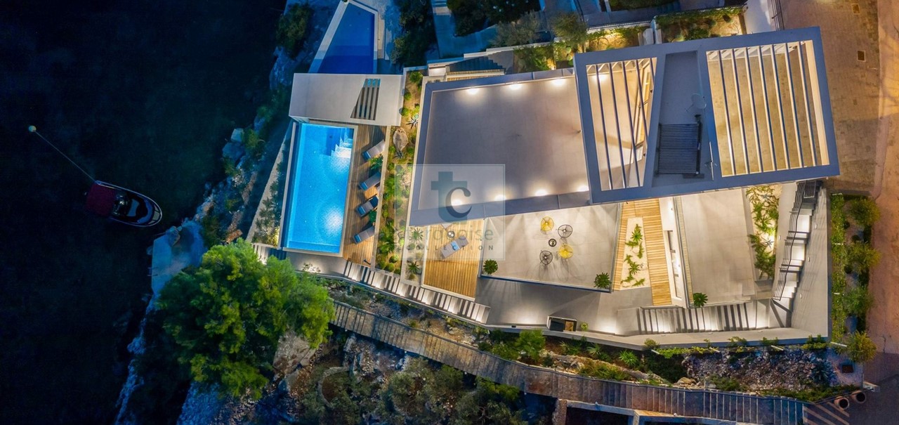 Villa Extravaganza 34