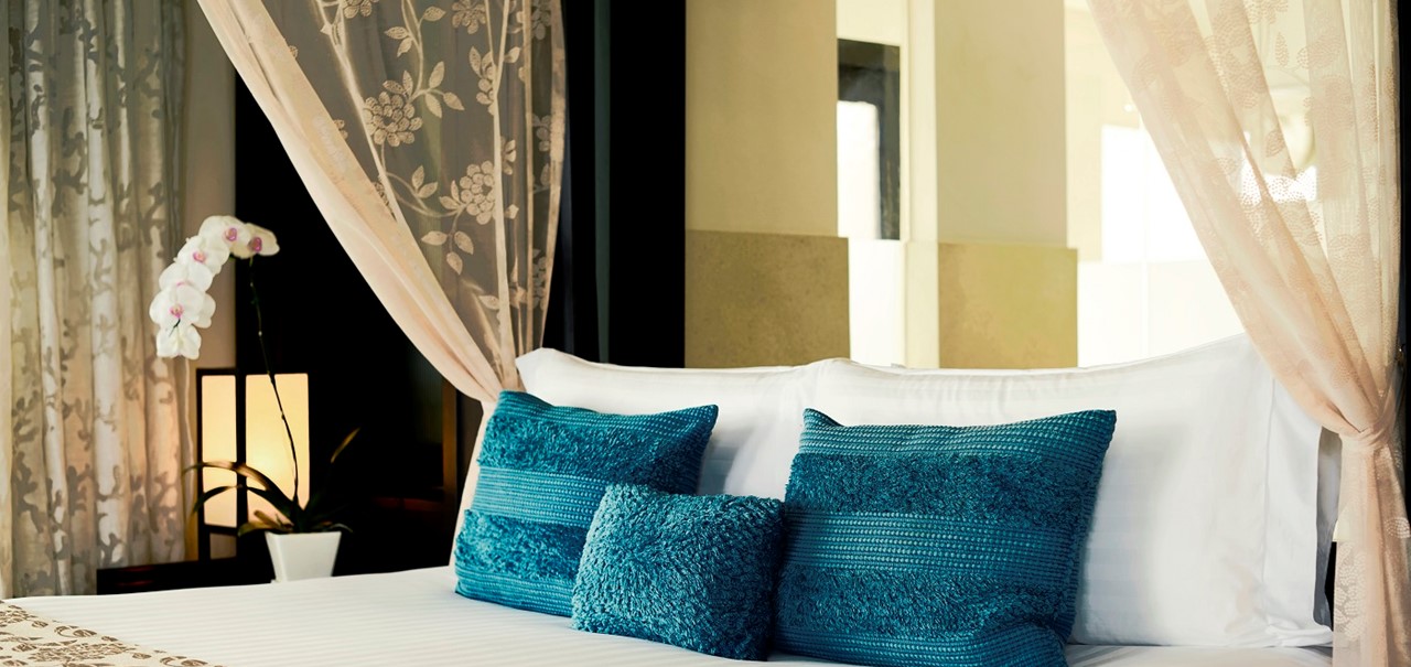 Royal Sea View Suite Bed
