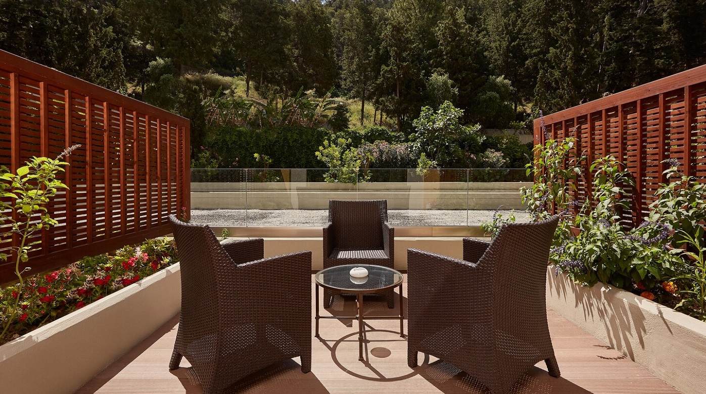 Family Room Garden View