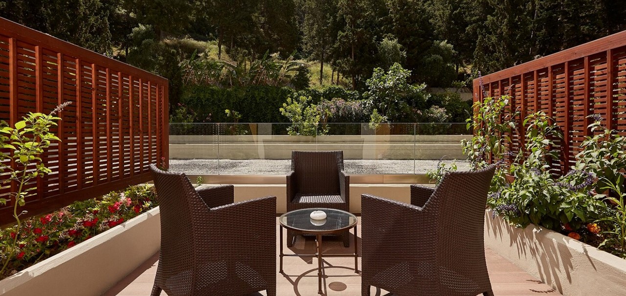 Family Room Garden View