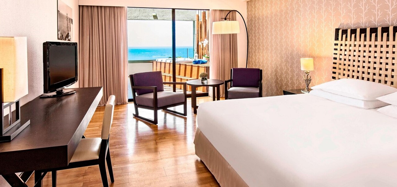 King Aqua Deluxe Room