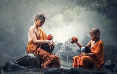 Maxpixelnet Buddhism Buddhist Boys Monks River Water Ritual 1793421