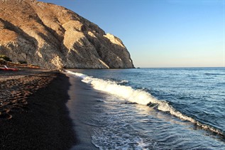 Perissa Beach