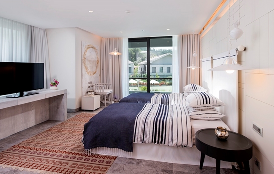 Deluxe Room Twin Bed
