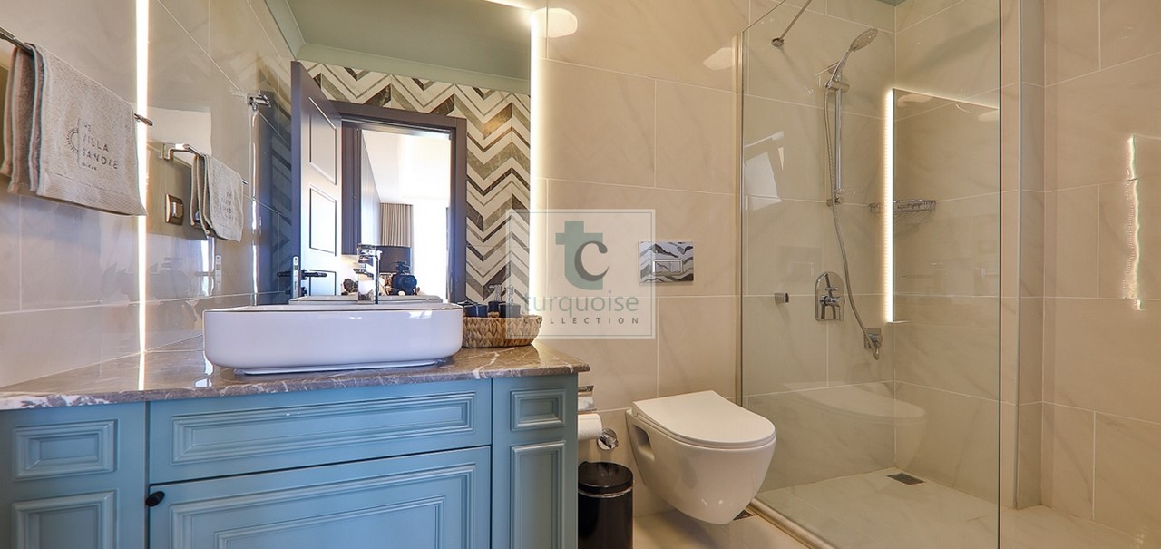 Villa Sandie The Turquoise Collection 11
