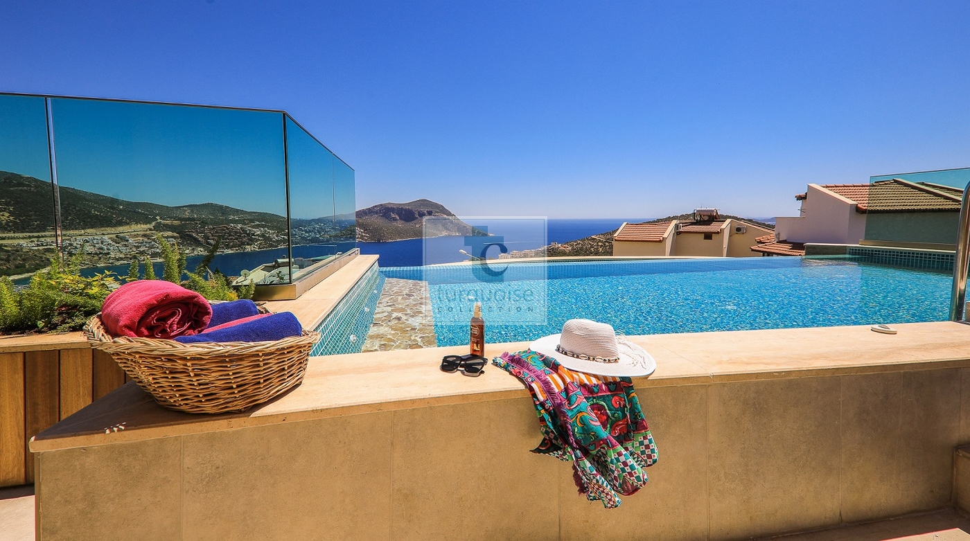 Villa Sandie The Turquoise Collection 18