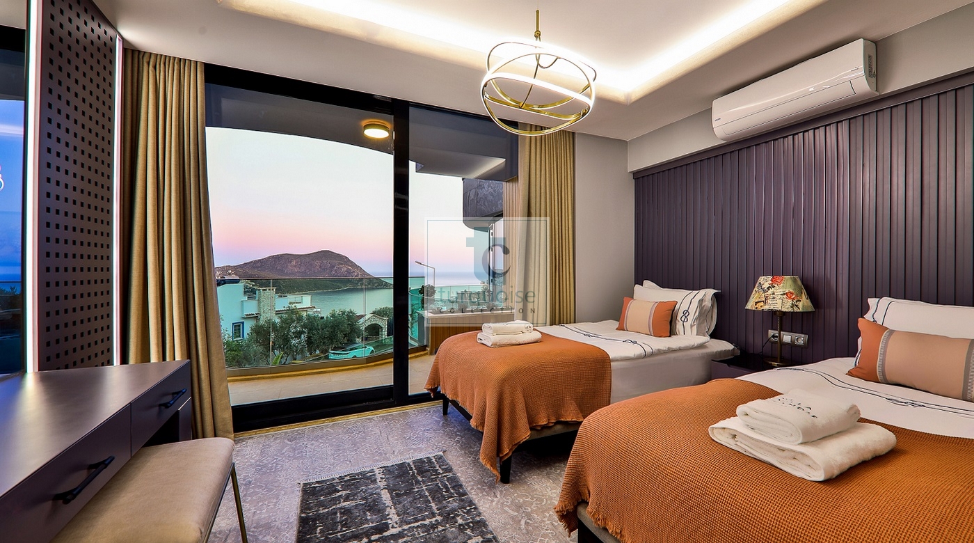 Villa Sandie The Turquoise Collection 57