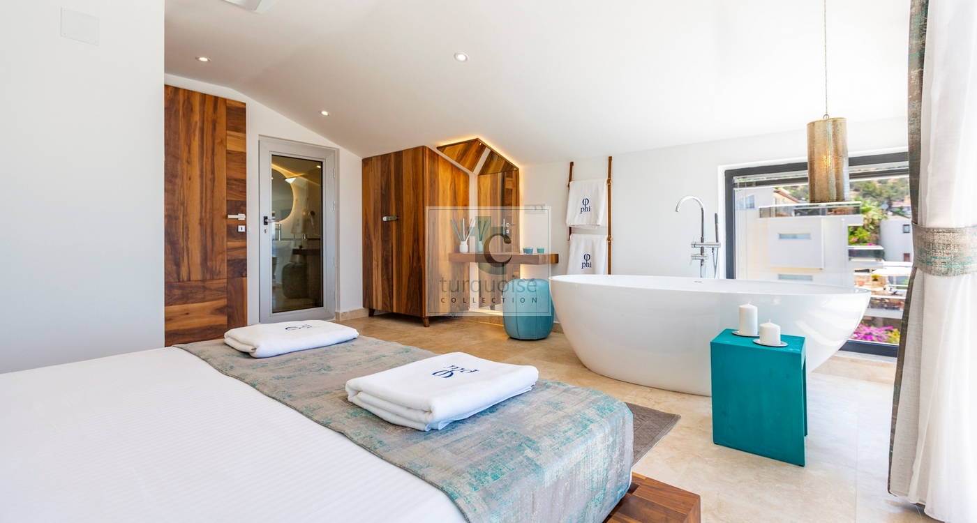 Villa Phi The Turquoise Collection 4