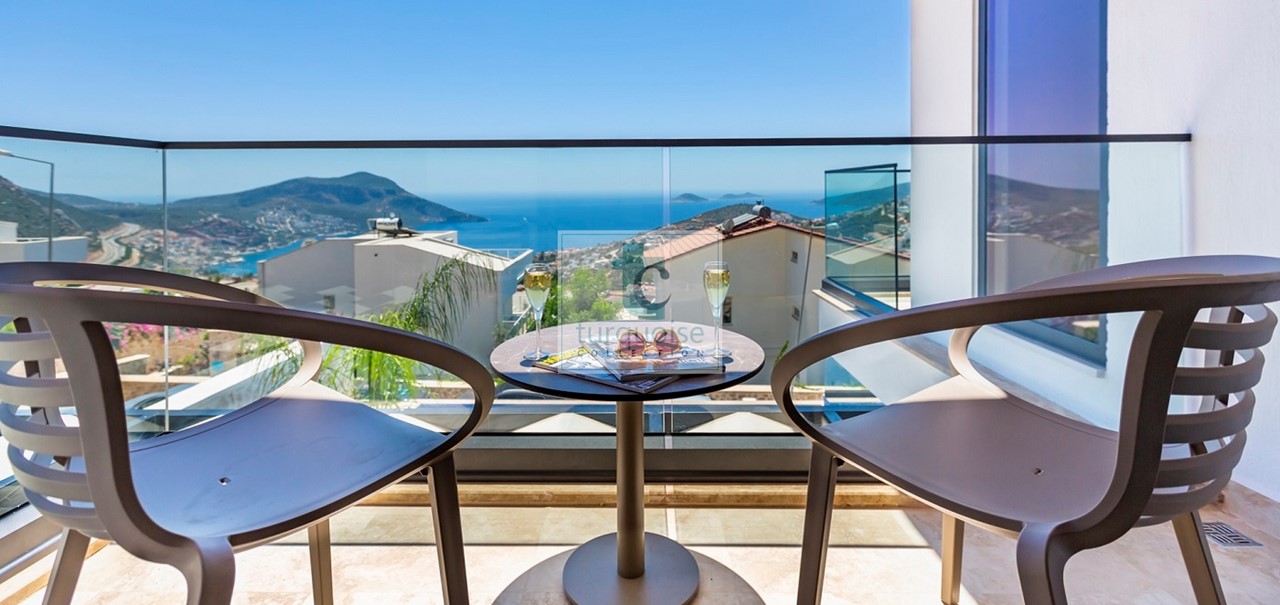 Villa Phi The Turquoise Collection 13