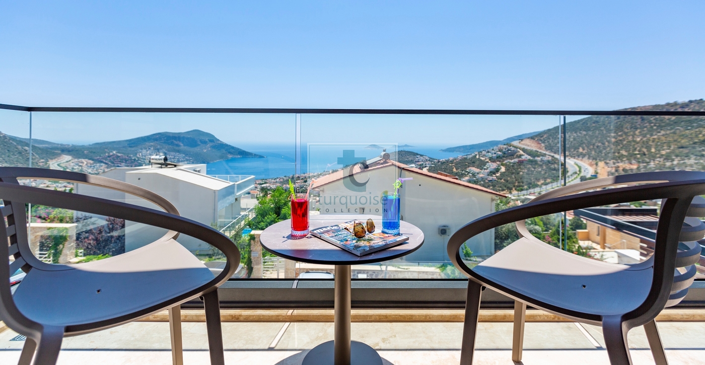 Villa Phi The Turquoise Collection 18