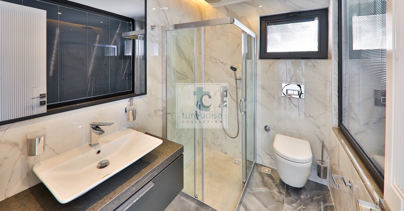 Villa Murphy The Turquoise Collection 3