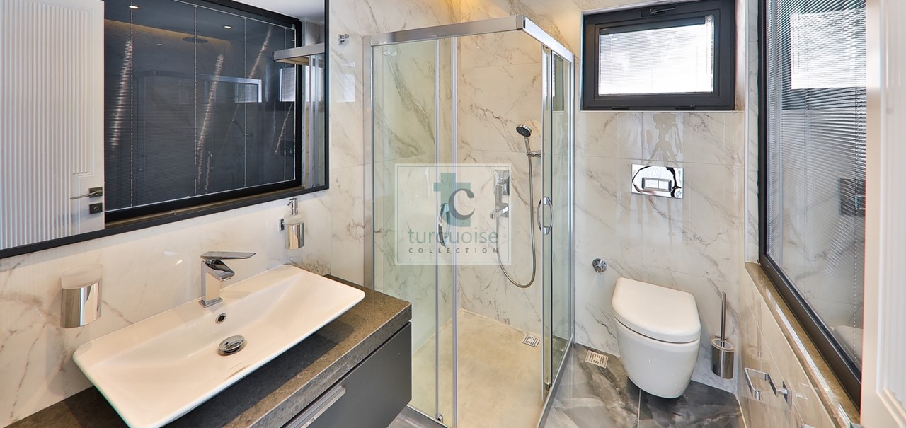 Villa Murphy The Turquoise Collection 3