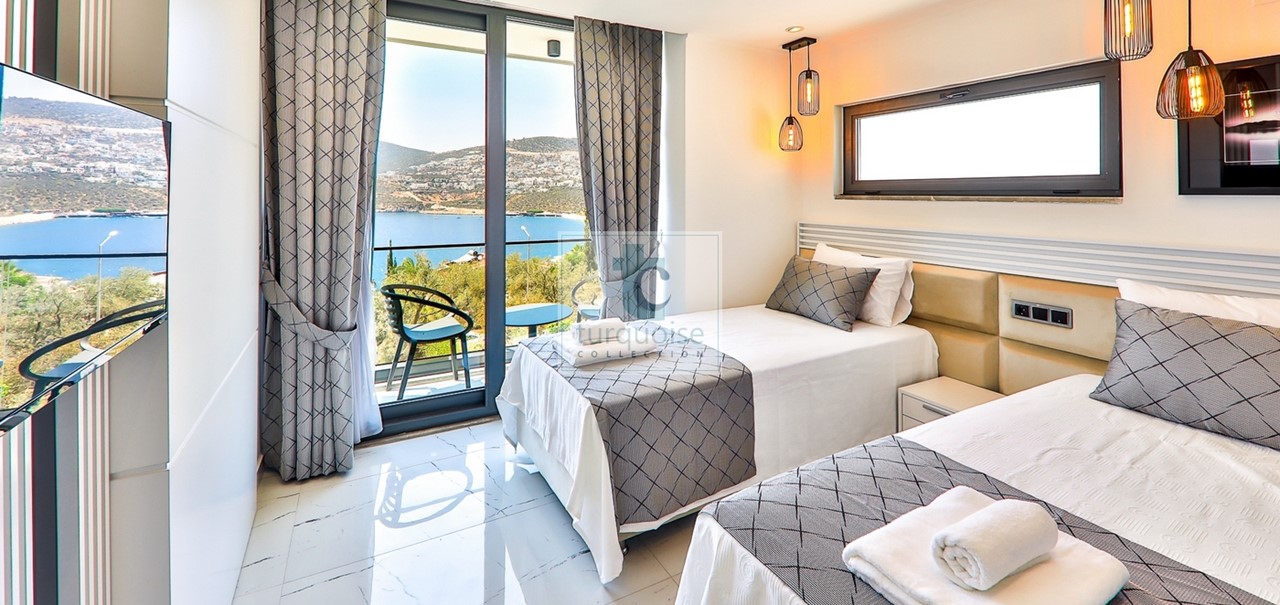 Villa Murphy The Turquoise Collection 4