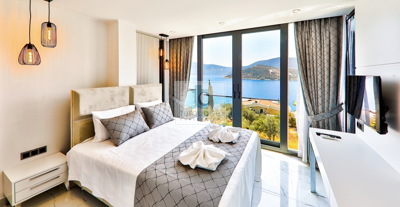 Villa Murphy The Turquoise Collection 6