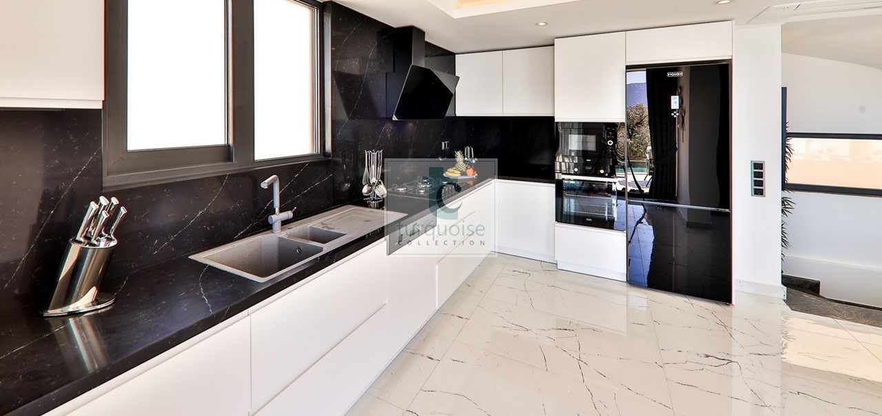 Villa Murphy The Turquoise Collection 13