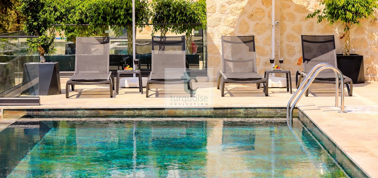 Villa Murphy The Turquoise Collection 25