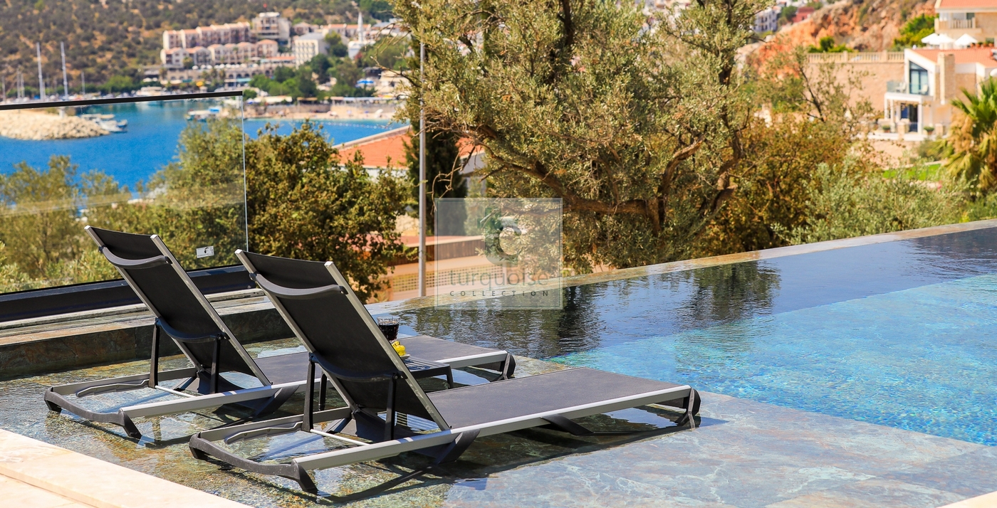 Villa Murphy The Turquoise Collection 26