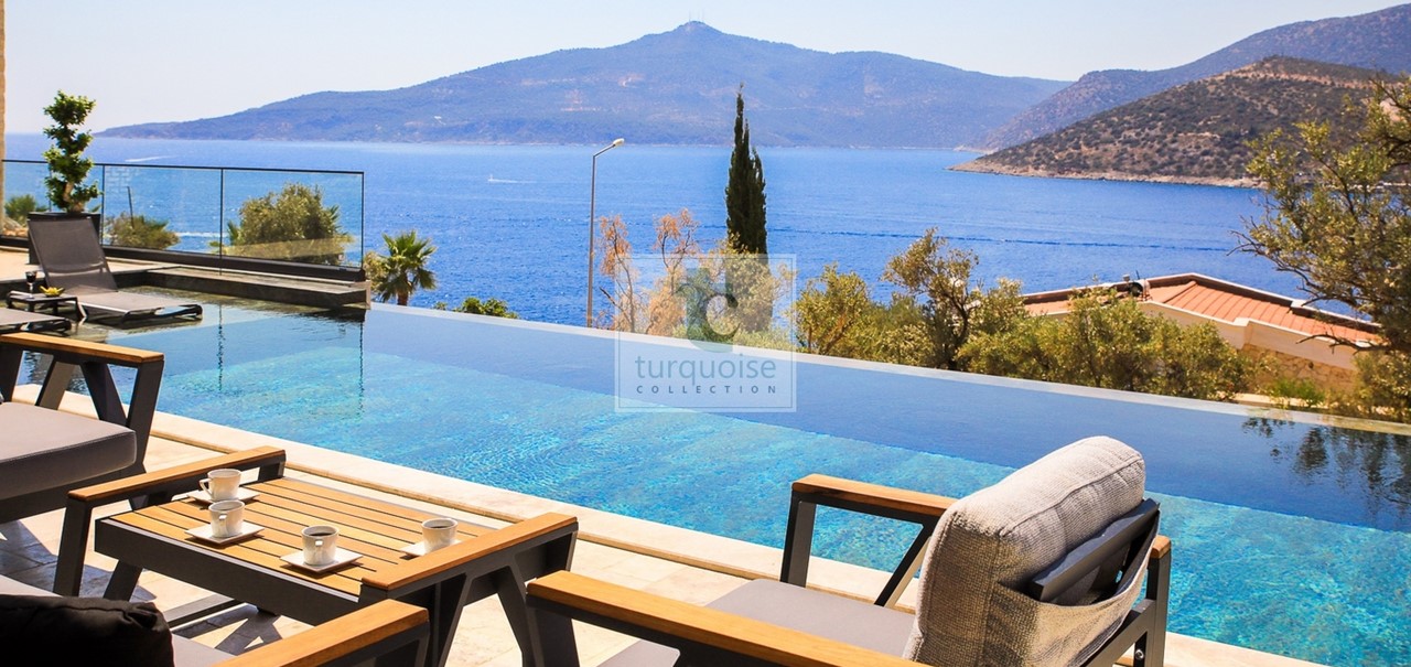 Villa Murphy The Turquoise Collection 33