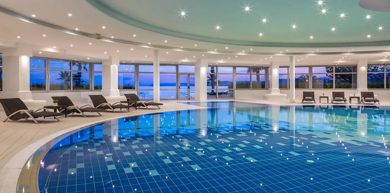 Spumd Indoor Pool 6416 Hor Clsc CROPPED