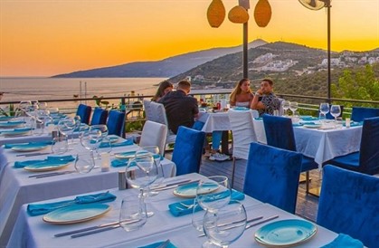 Lal Restaurant Image 2