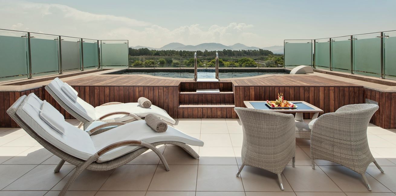 Hiltondlm 15 Kingsuite Seaview 2