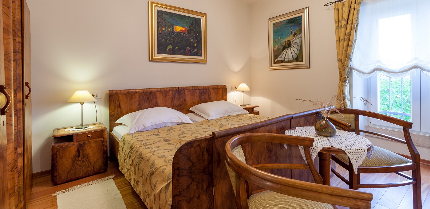 Villa In Sumartin 16