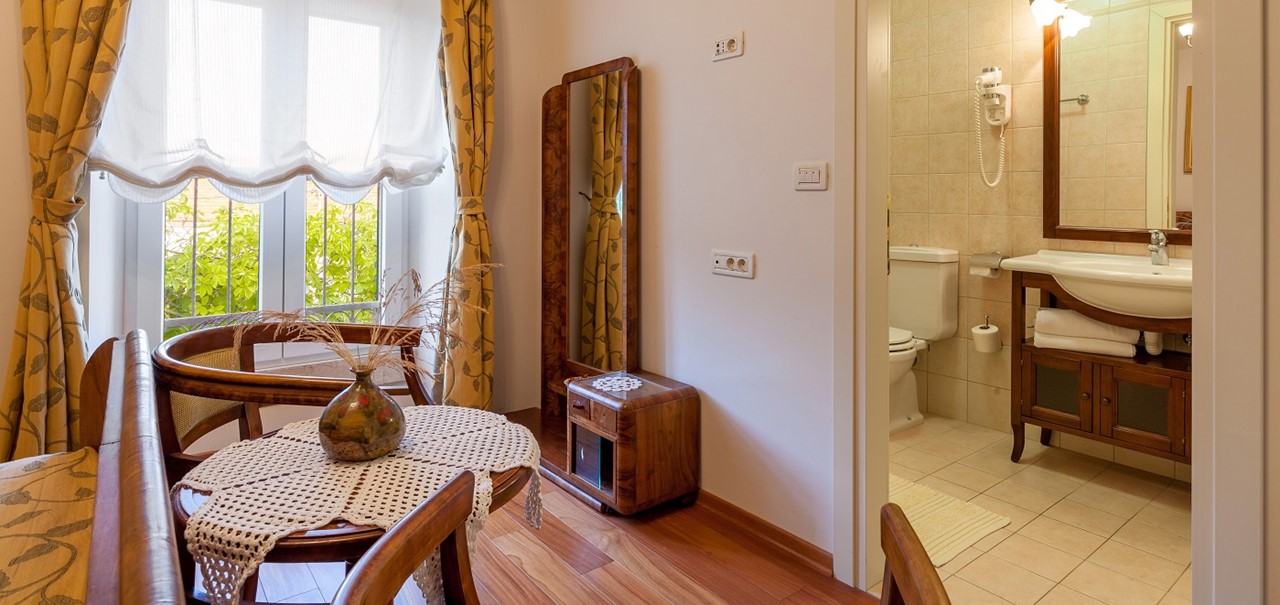 Villa In Sumartin 17