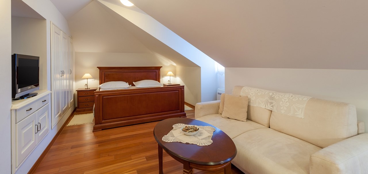 Villa In Sumartin 22