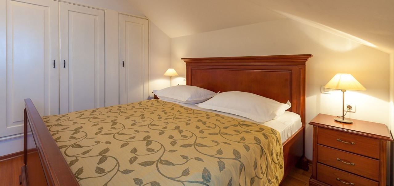 Villa In Sumartin 24