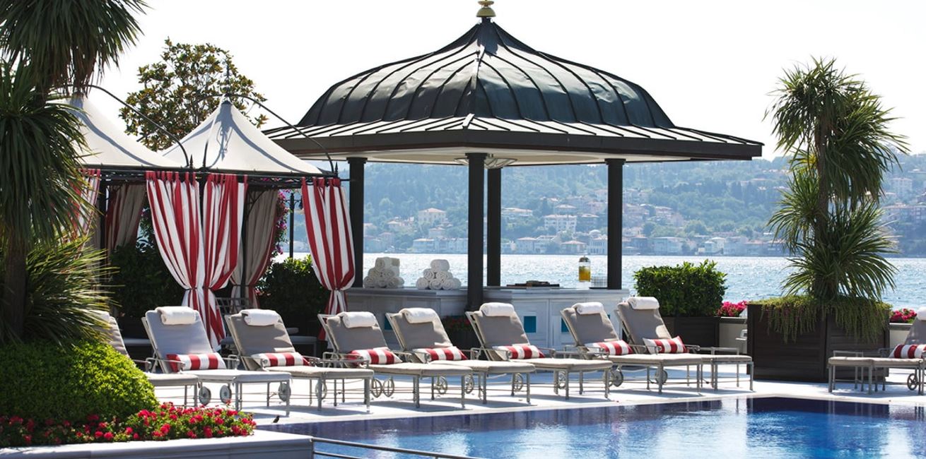 FS Bosphorus Poolside Bar