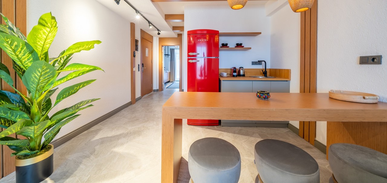 LUPIA SUITES ROOM 201 1