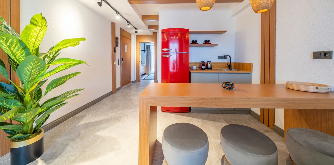 LUPIA SUITES ROOM 201 1
