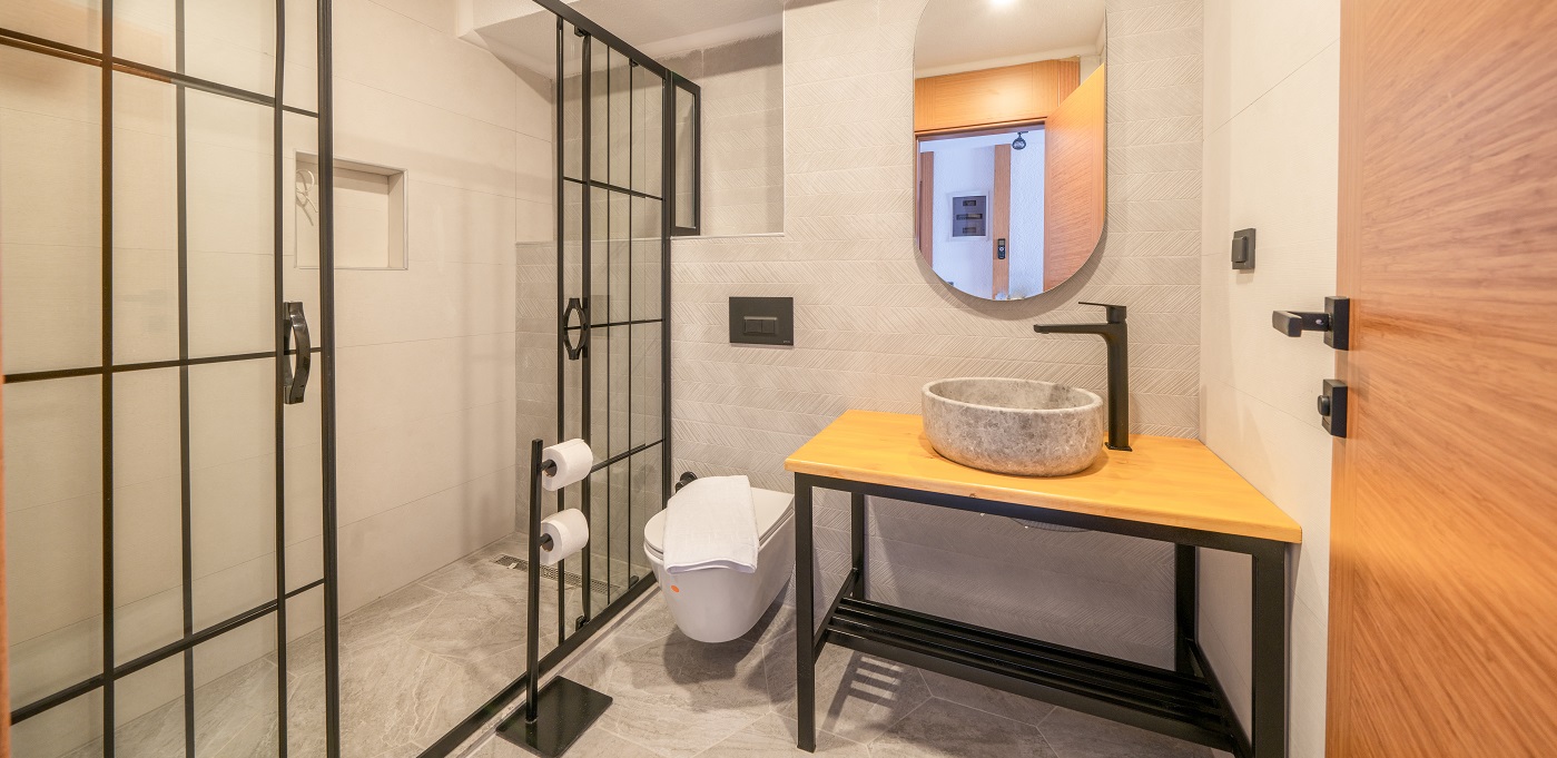 LUPIA SUITES ROOM 201 2