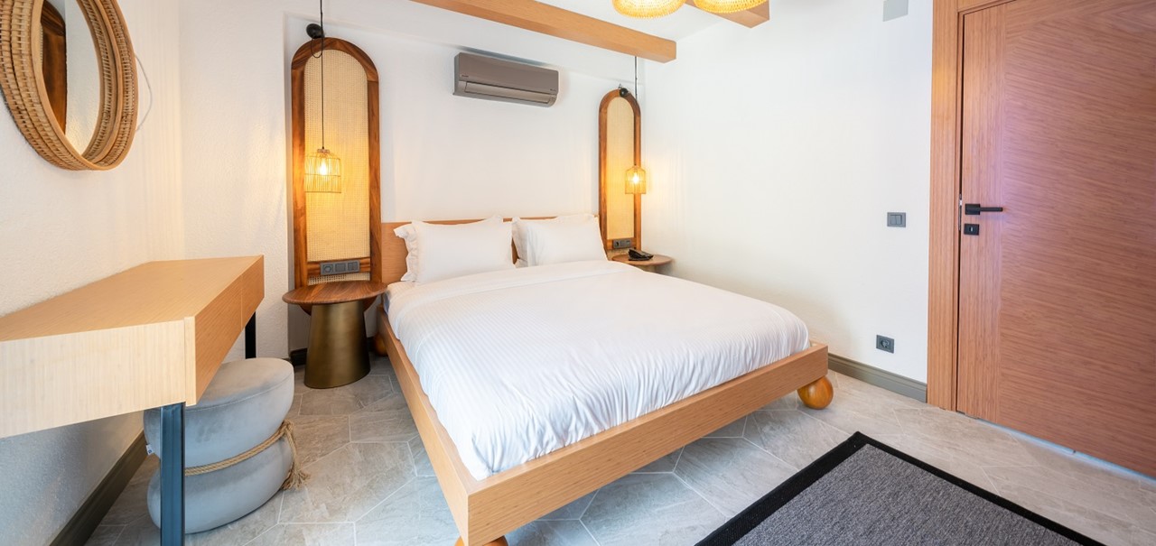 LUPIA SUITES ROOM 201 5