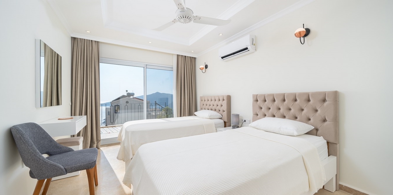 Aqua Marine Apartment 5