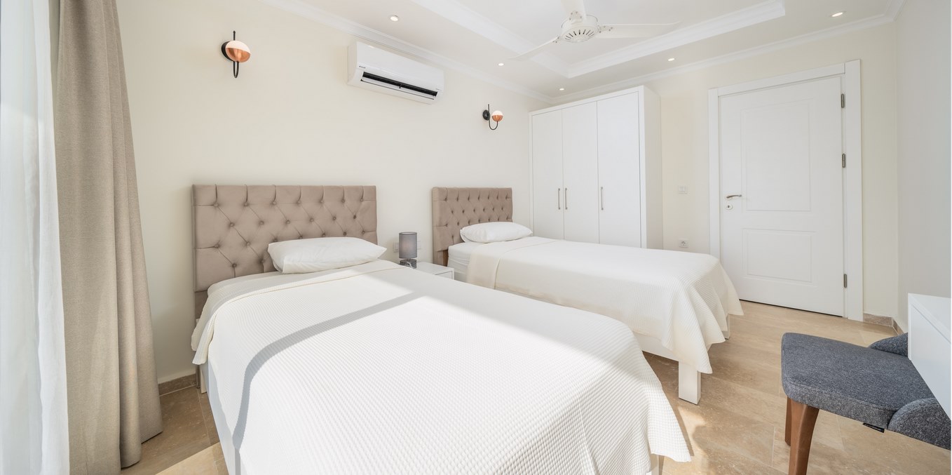 Aqua Marine Apartment 6