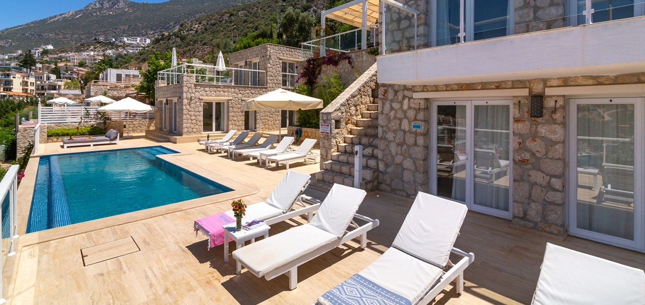 Villa Dolly The Turquoise Collection