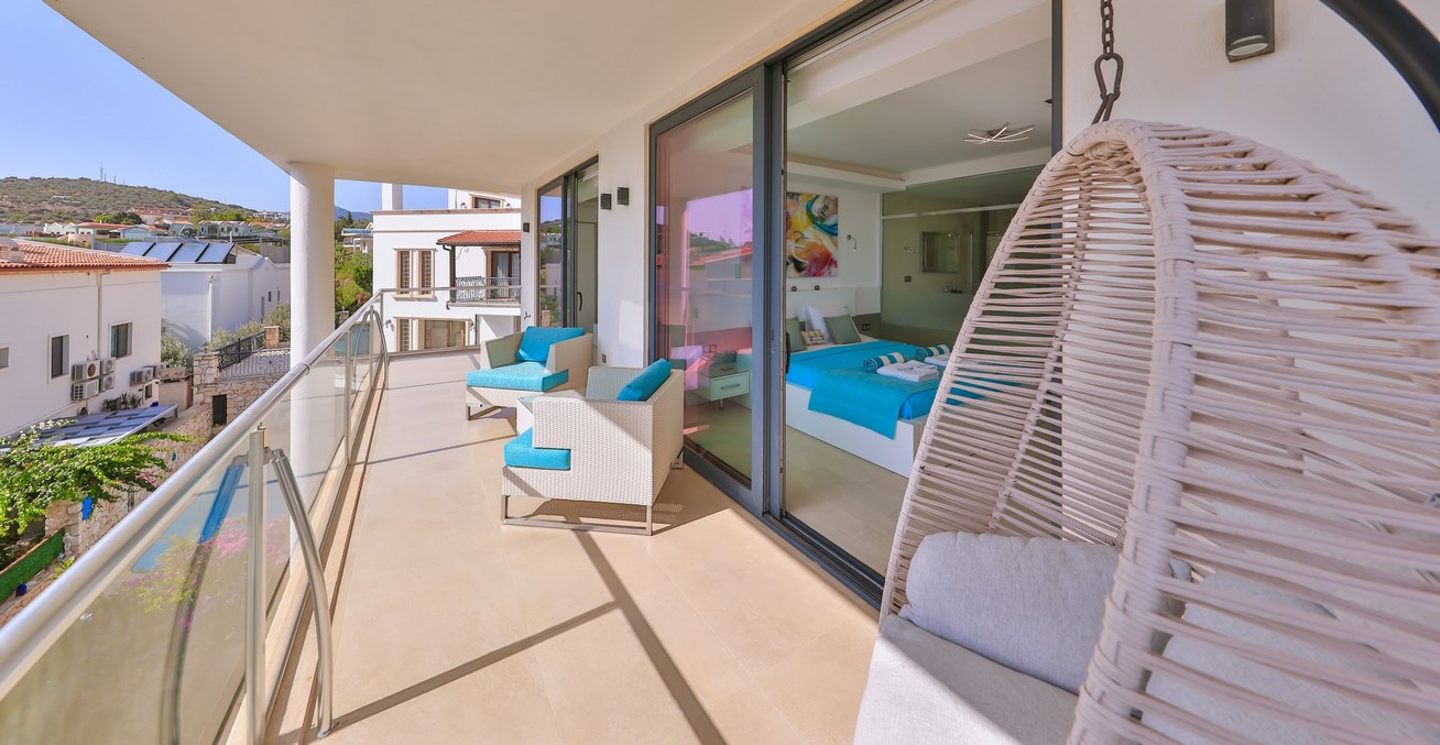 Downstairs Terrace From Bed 1 End